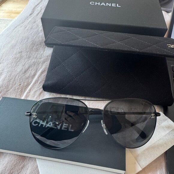 Chanel Pilot Aviator Glasses - Picture 2 of 4
